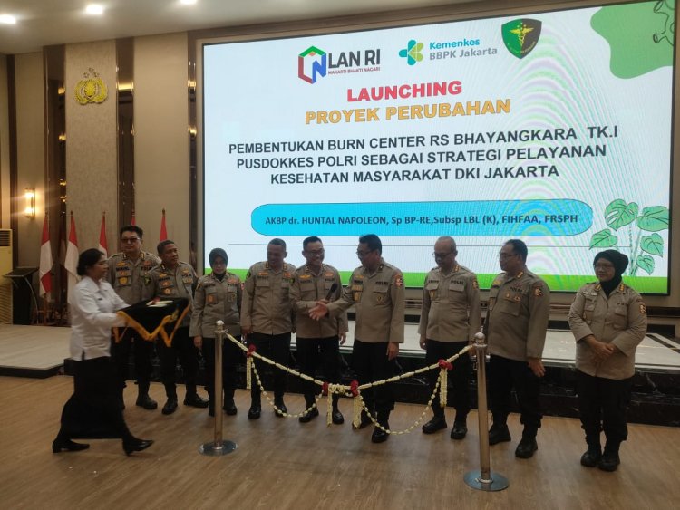 AKBP. dr. Huntal Napoleon Sp BP-RE Subsp LBL (K) FIHFAA FRSPH Launching Burn Center RS Bhayangkara TK.I Pusdokkes Polri