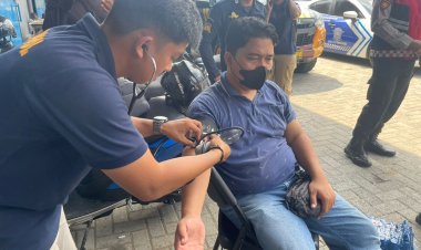 Subsubsatgas Dokkes Jaga Kesehatan Personel Yang Mengamankan Logistik Pilkada