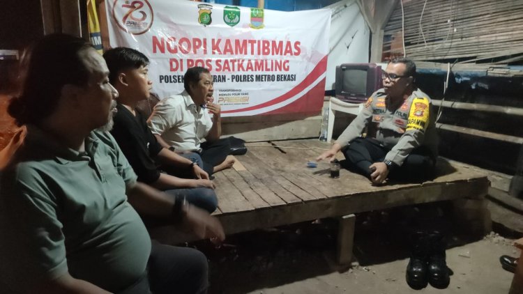 Berikan Himbauan Kepada Warga,Kapolsek Pebayuran Melaksanakan Giat Ngopi Kamtibmas