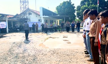 Sebagai Bentuk komitmen Untuk Menolak Tawuran Polsek Pebayuran Mengadakan Deklarasi Dengan Pelajar 