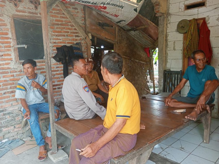 Bhabinkamtibmas Desa Sumbersari Giat Sapa Warga Sampaikan Pesan dan Himbauan Kamtibmas 