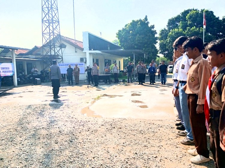 Sebagai Bentuk komitmen Untuk Menolak Tawuran Polsek Pebayuran Mengadakan Deklarasi Dengan Pelajar 
