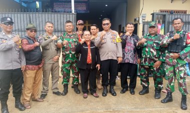 Sangat Kompak!!! Kapolsek Pebayuran Bersama Danramil Serta Unsur Kecamatan Melaksanakan Pengamanan Perayaan Natal