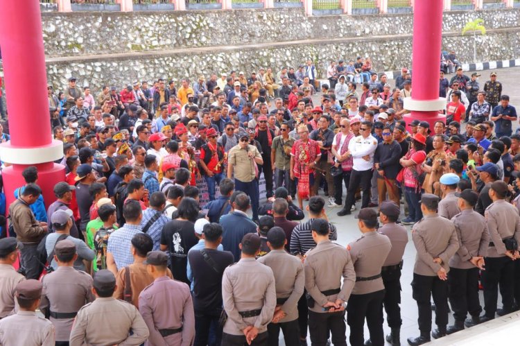 Polres Sintang Siagakan Personel Gabungan TNI-Polri Amankan Aksi Damai Warga