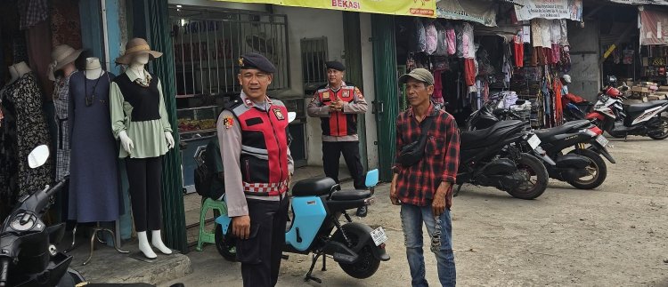 Untuk Memberikan Rasa Aman Kepada Masyarakat Anggota Piket Fungsi Sabhara Polsek Tambelang Melaksanakan Patroli Dialogis