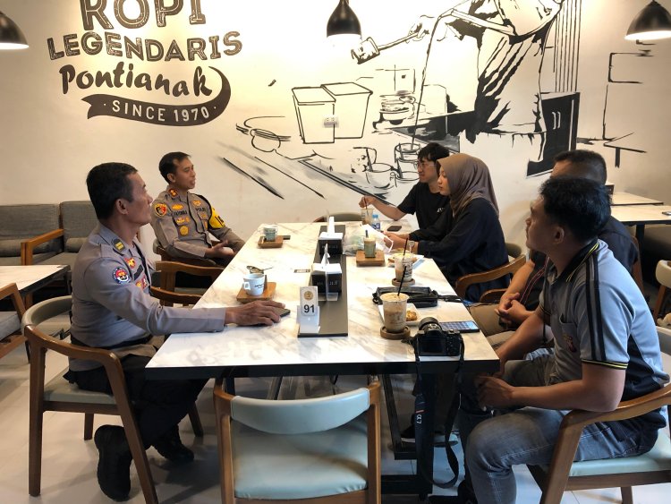 Kapolres Singkawang Ngopi Bareng Bersama Awak Media