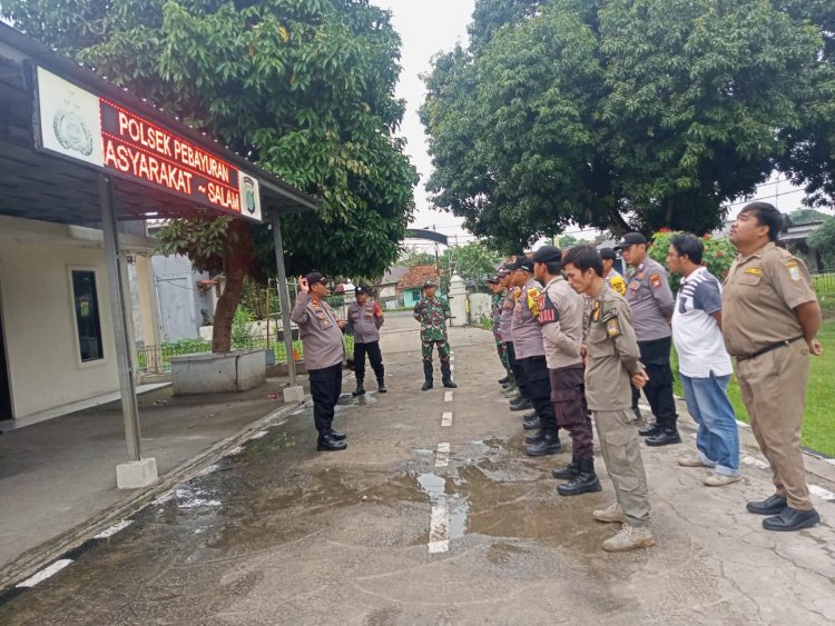 Kapolsek Pebayuran Pimpin Apel Gabungan,Kesiapan Pengamanan Malam Tahun Baru Imlek