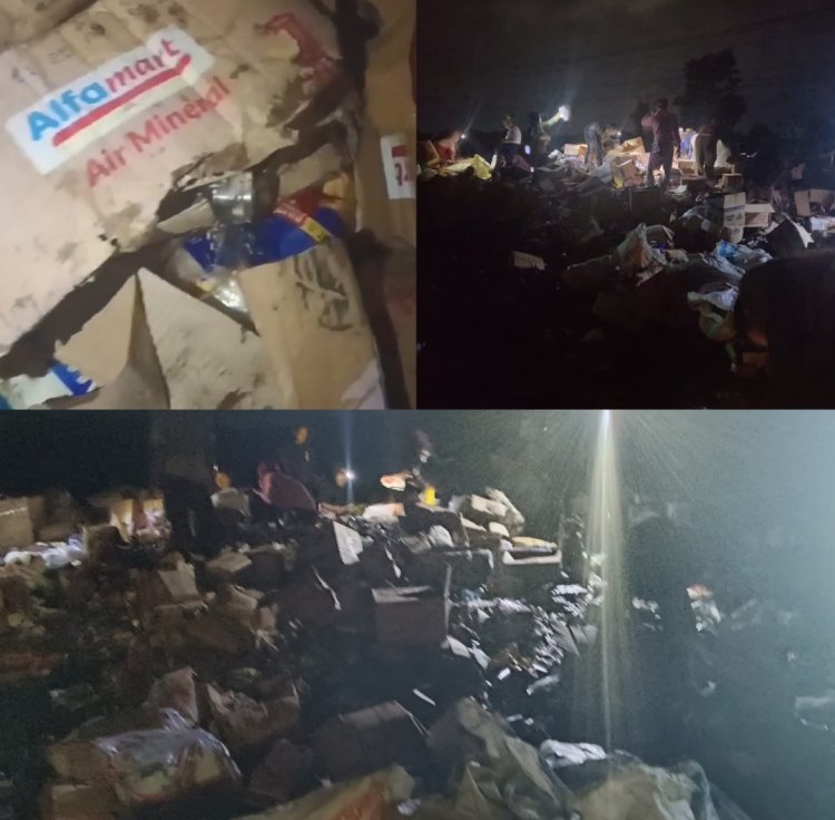 Viral!! Oknum Pendor Gudang Alfamart  Membuang Sampah Makanan Expired Ke Tong Sampah