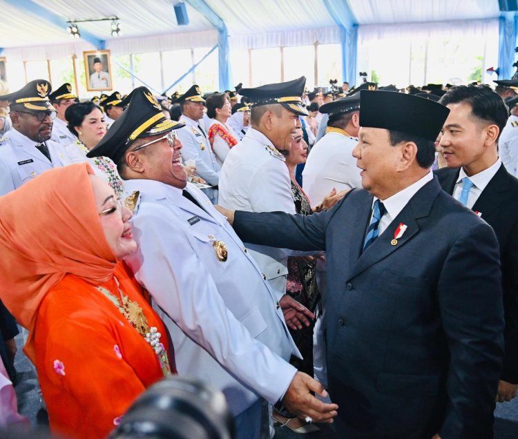 Momen Bersejarah Pelantikan Serentak Kepala Daerah Pertama Kali di Indonesia