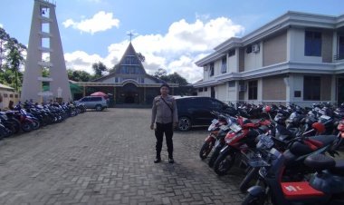 Berikan Rasa Aman Personel Polsek Mempawah Hulu laksanakan Pengamanan Ibadah Minggu