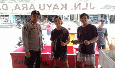 Patroli Siang Polsek Menyuke Memeri Imbauan Kamtibmas Kepada Warga