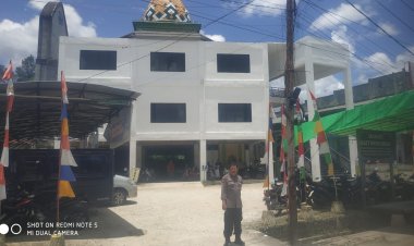 Untuk Memastikan Situasi Kondusif Polsek Ngabang Lakukan Pengamanan Shalat Jumat