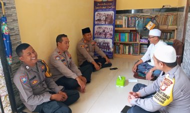 Di Bulan Suci Ramadhan Kapolsek Tambelang Melaksanakan Kunjungan ke Tokoh Masyarakat 