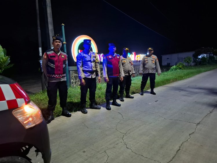 Kapolsek Pebayuran Pimpin Patroli Mobile Preventif Kewilayahan Dalam Antisipasi 3C di Bulan Suci Ramadhan 