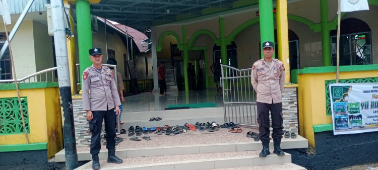 Pengamanan Terbaik Samapta Polsek Menyuke Lakukan Pengamanan Sholat Pada Hari Jum'at