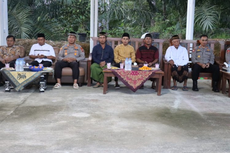 Buka Puasa Kapolres Melawi Bersama Tokoh Masyarakat