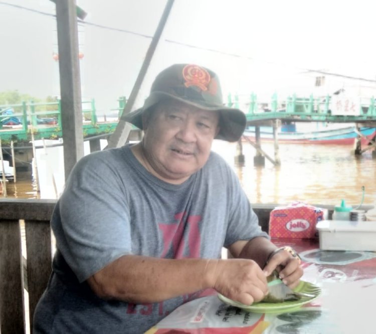 Jalan Simpang Bengkayang Terlihat Rusak Parah ini kata Ketua GNPK RI : Ellysius Aidy Jagan Menunggu Ada Korban Baru Di kerjakan