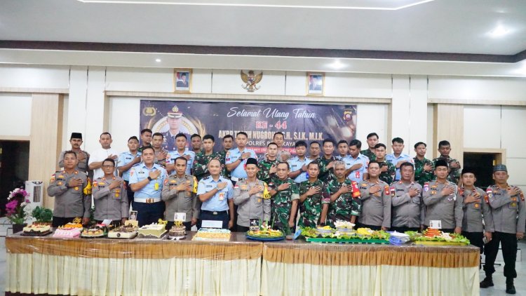 Polres Bengkayang dan Kodim 1209/Bengkayang Gelar Buka Puasa Bersama Anak Yatim Pererat Kebersamaan di Bulan Ramadan