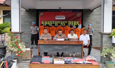 Konferensi Pers, Kapolres Melawi Ajak Rekan Media Jaga Melawi Kondusif